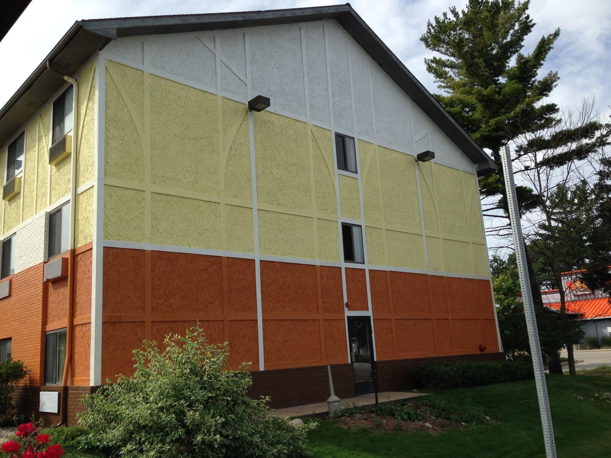 Days Inn & Suites By Wyndham Traverse City Extérieur photo