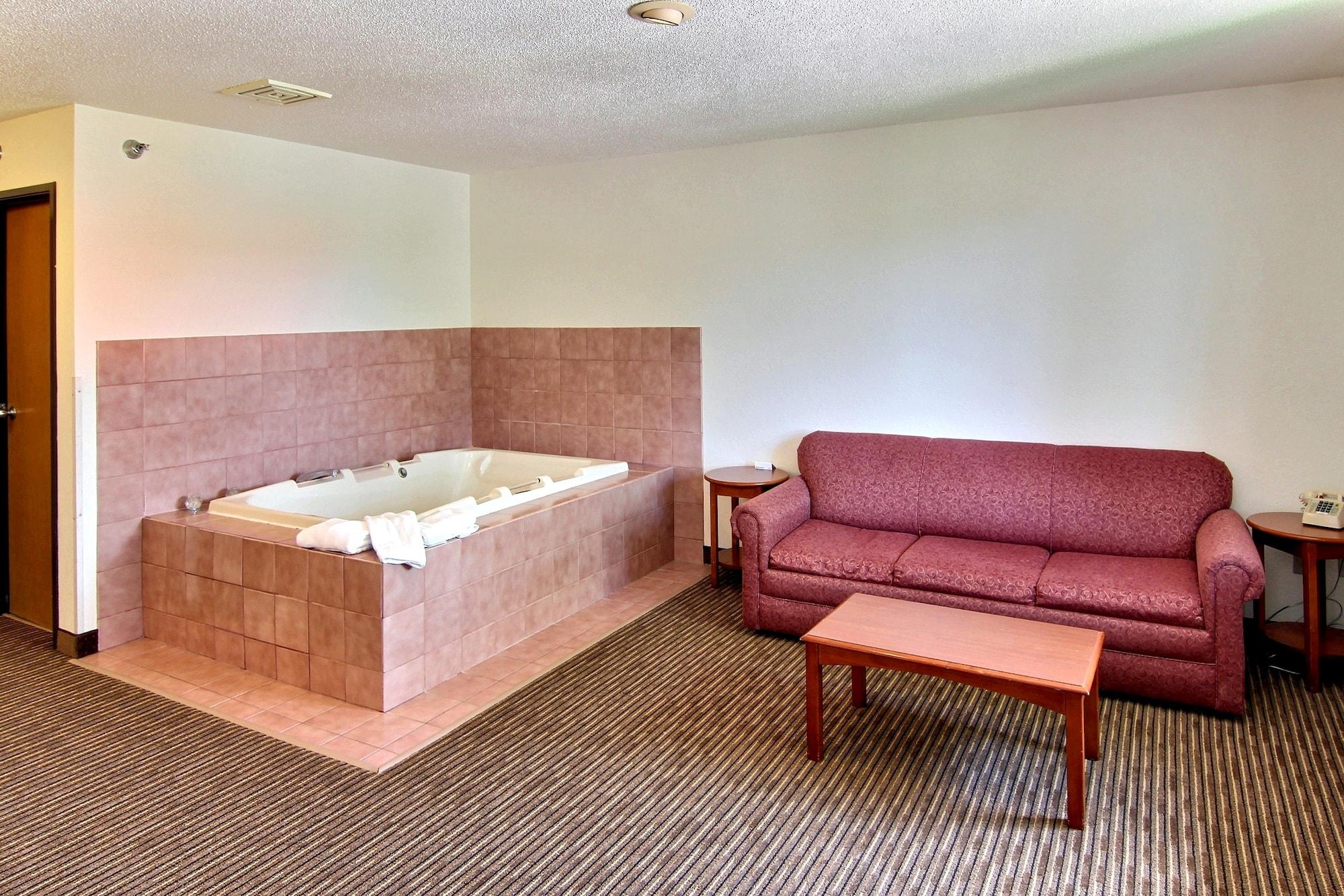 Days Inn & Suites By Wyndham Traverse City Extérieur photo