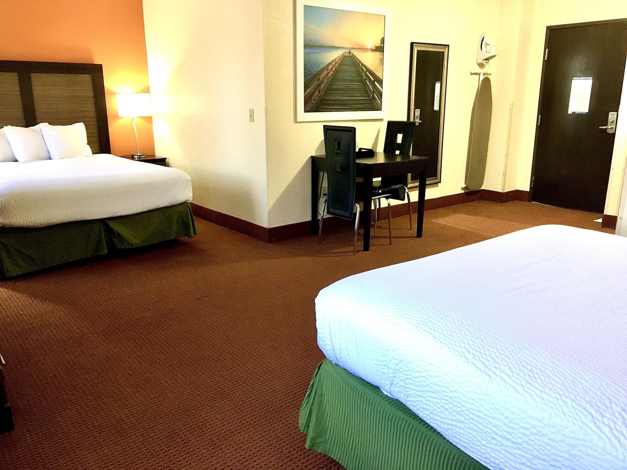 Days Inn & Suites By Wyndham Traverse City Extérieur photo